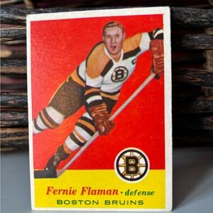 Vintage 1957-58 TOPPS Boston Bruins defense Fernie Flaman Hockey Card